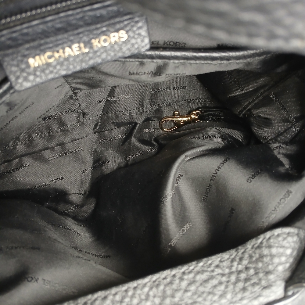Michael Kors Black Pebbled Leather Shoulder Bag - Picture 9 of 16